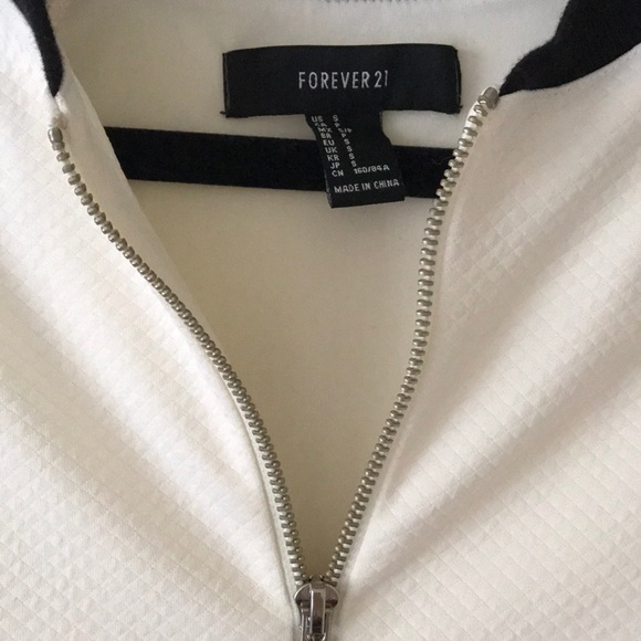 FOREVER 21 Black and White Jacket - Picture 3 of 5